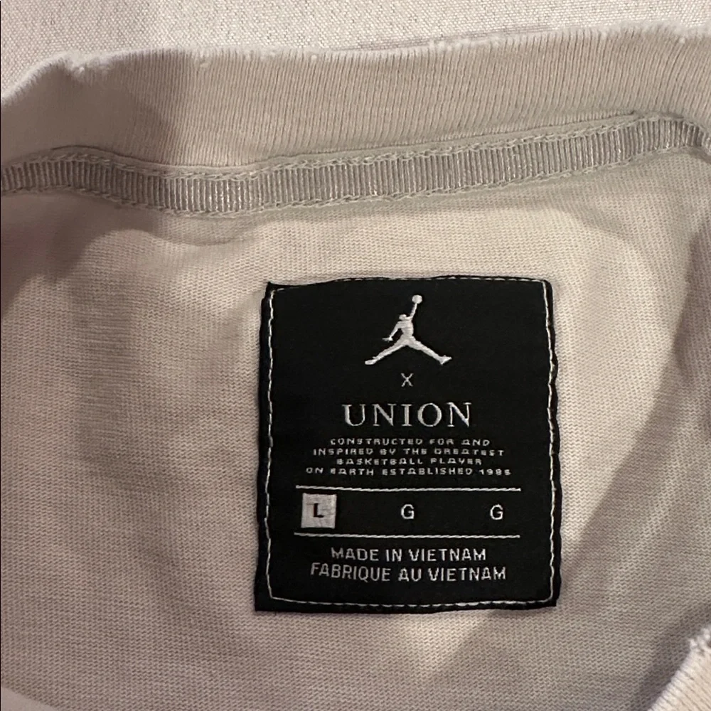 Jordan x Union‎ M J GFX Photon Dust T tee shirt men’s Large EUC
